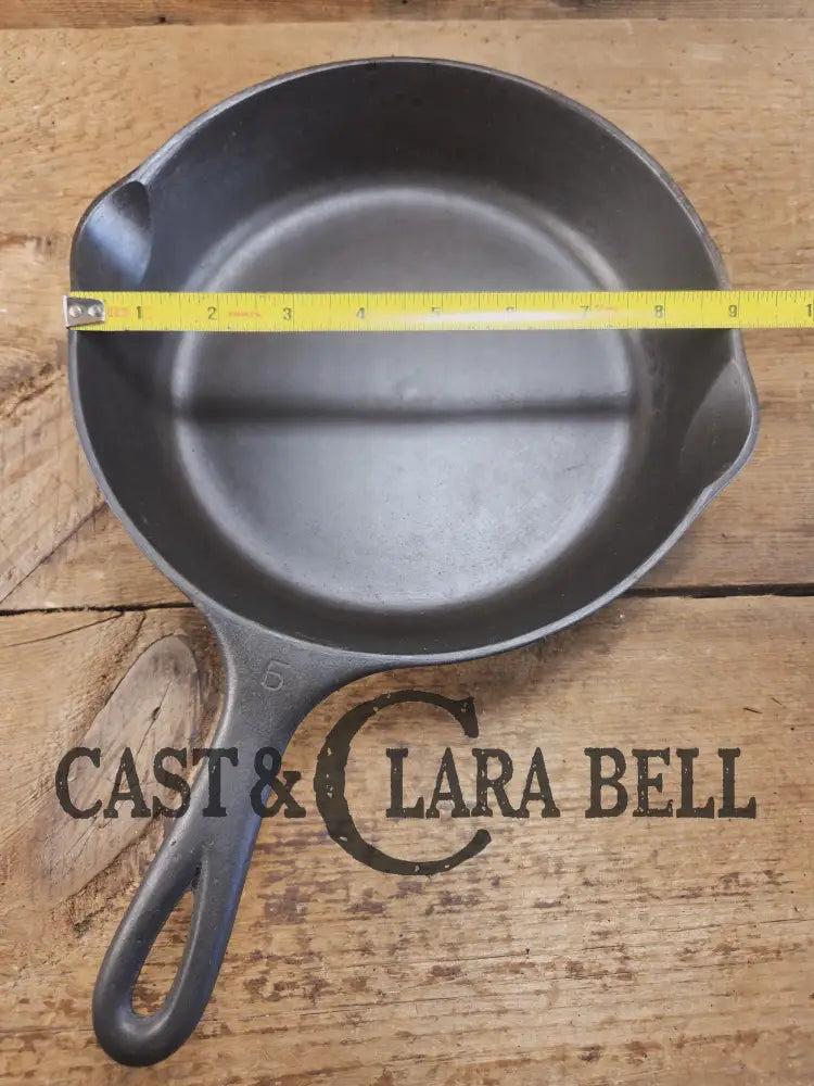 Awesome saute and side skillet! 1930’s Wagner Ware #6 Cast Iron Skillet 1056 R Smooth Bottom Skillet