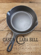 Awesome saute and side skillet! 1930’s Wagner Ware #6 Cast Iron Skillet 1056 R Smooth Bottom Skillet