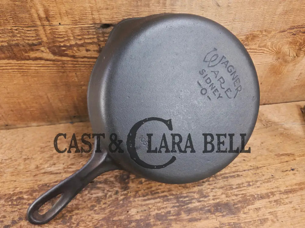 Awesome saute and side skillet! 1930’s Wagner Ware #6 Cast Iron Skillet 1056 Smooth Bottom Skillet