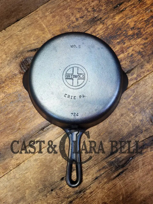 Awesome Saute! Griswold No. 5 Cast Iron Skillet With Small Block Logo And Smooth Bottom 724 B