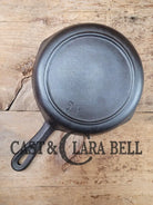 Awesome saute pan! Birmingham Stove & Range 1940’s Red Mountain Series #5Y cast iron skillet with Heat Ring. Beautiful