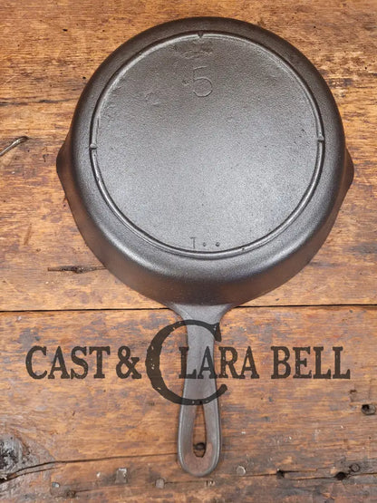 Awesome Saute Skillet! 1930S Era Lodge #5 Skillet With 3 Notch Heat Ring And T Two Dots Marking At 6