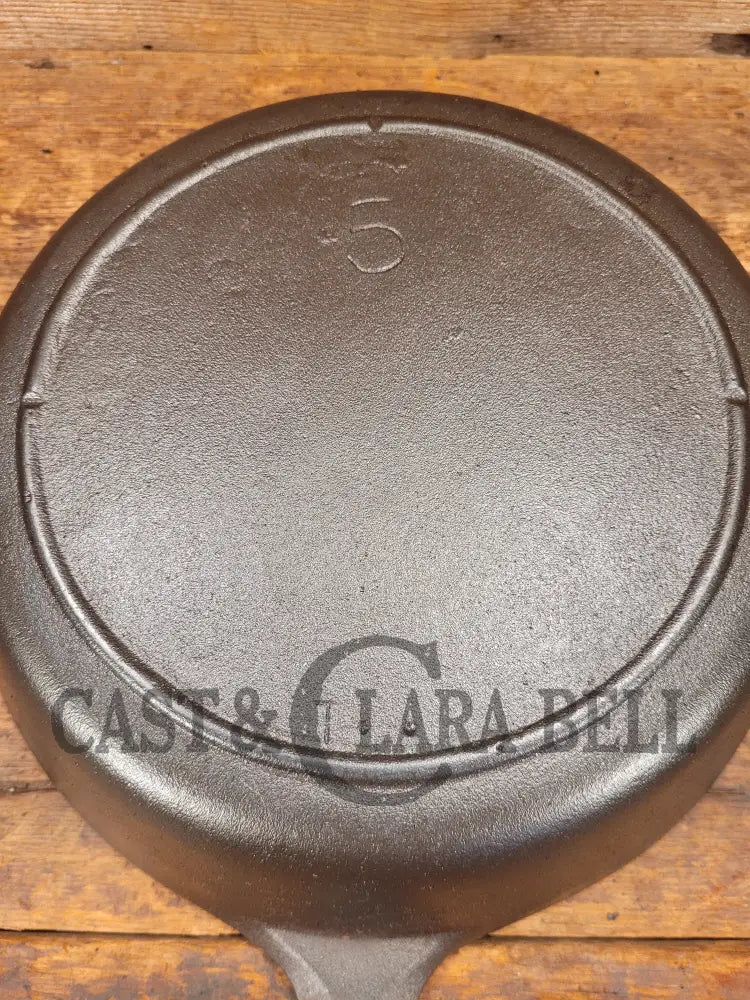 Awesome Saute Skillet! 1930S Era Lodge #5 Skillet With 3 Notch Heat Ring And T Two Dots Marking At 6