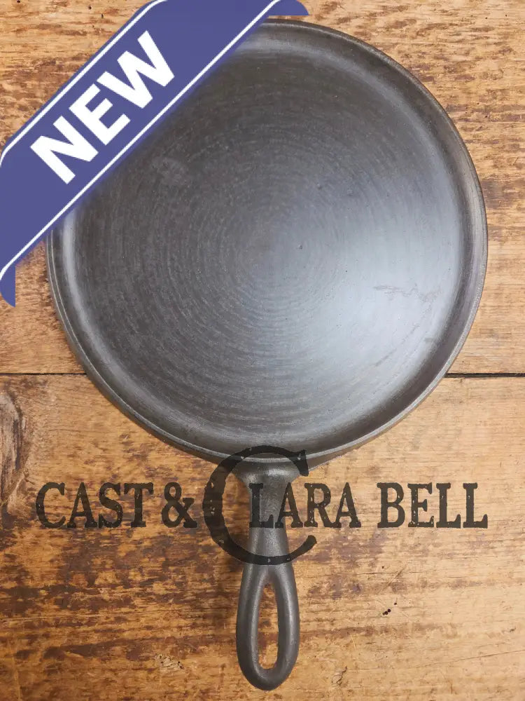 Awesome single serve piece! Lightweight early 1920 Griswold Slant Logo Vintage Griddle #8 Erie 738 Griddle