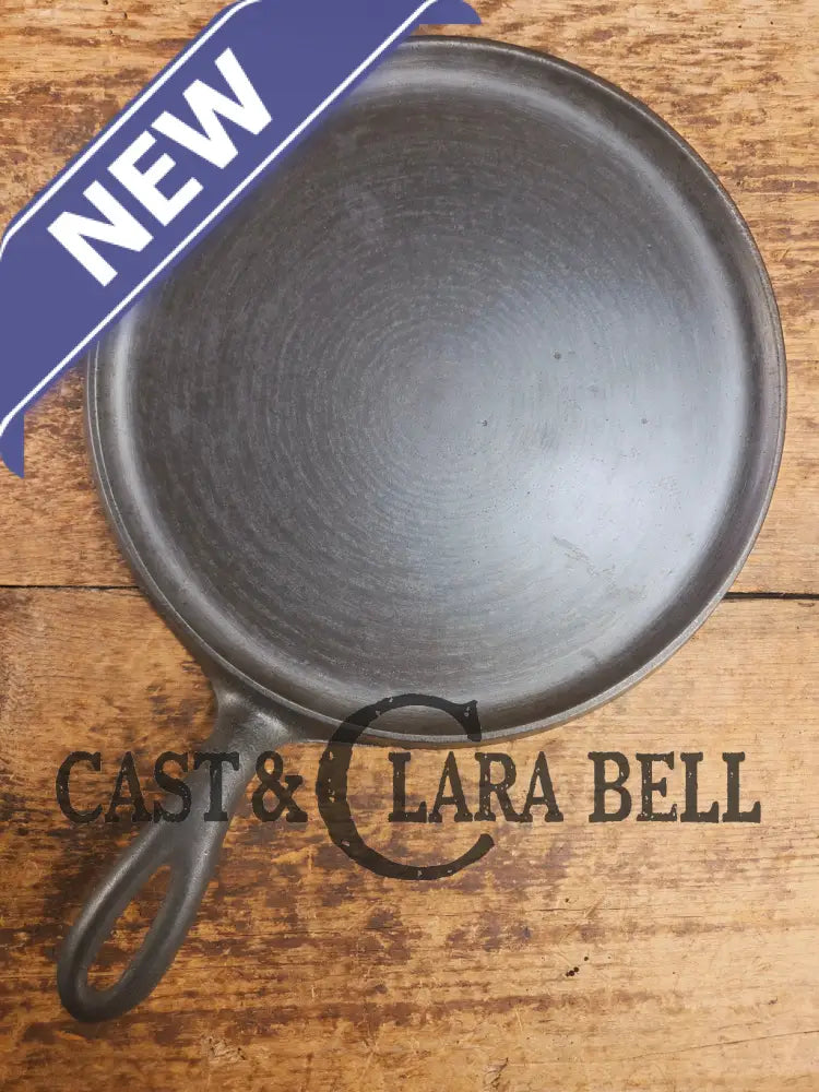 Awesome single serve piece! Lightweight early 1920 Griswold Slant Logo Vintage Griddle #8 Erie 738 Griddle