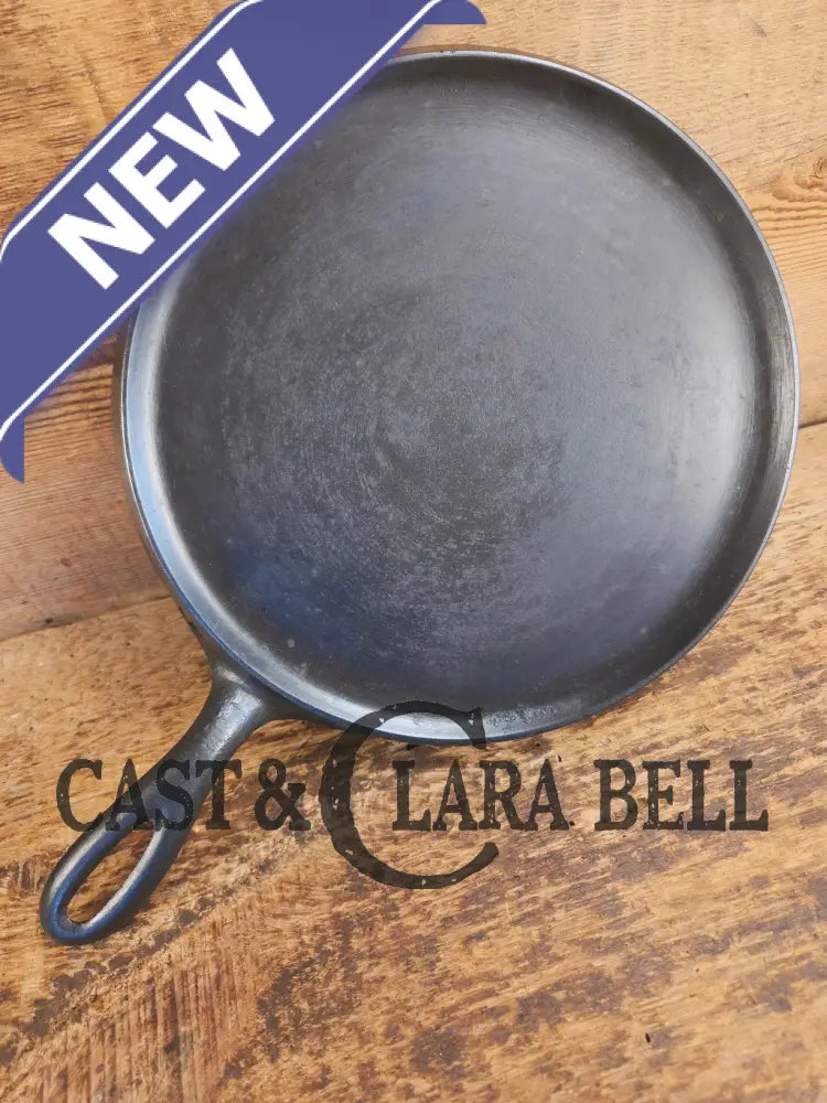 Awesome single serve piece! Lightweight early 1920 Griswold Slant Logo Vintage Griddle #8 Erie 738 - Griddle