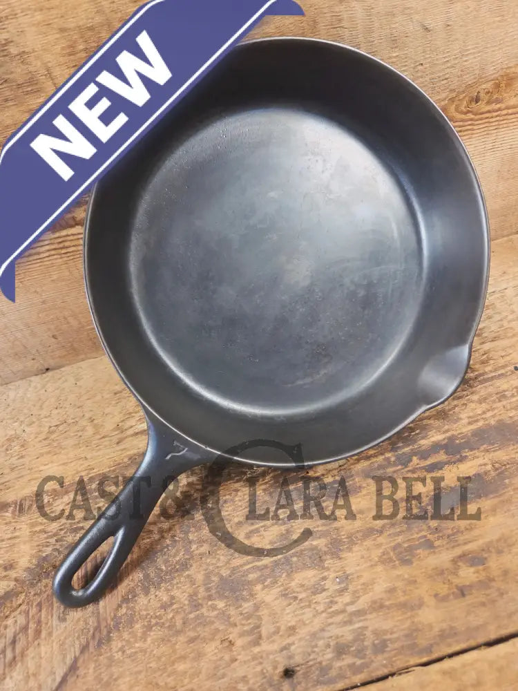 BEAUTIFUL! 1910-20’s Griswold #7 Skillet with Heat Ring and Large Block Logo 701 - Skillet