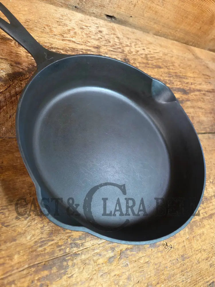 BEAUTIFUL! 1910-20’s Griswold #7 Skillet with Heat Ring and Large Block Logo 701 - Skillet