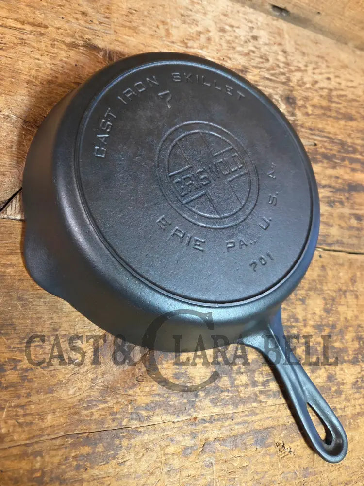 BEAUTIFUL! 1910-20’s Griswold #7 Skillet with Heat Ring and Large Block Logo 701 - Skillet