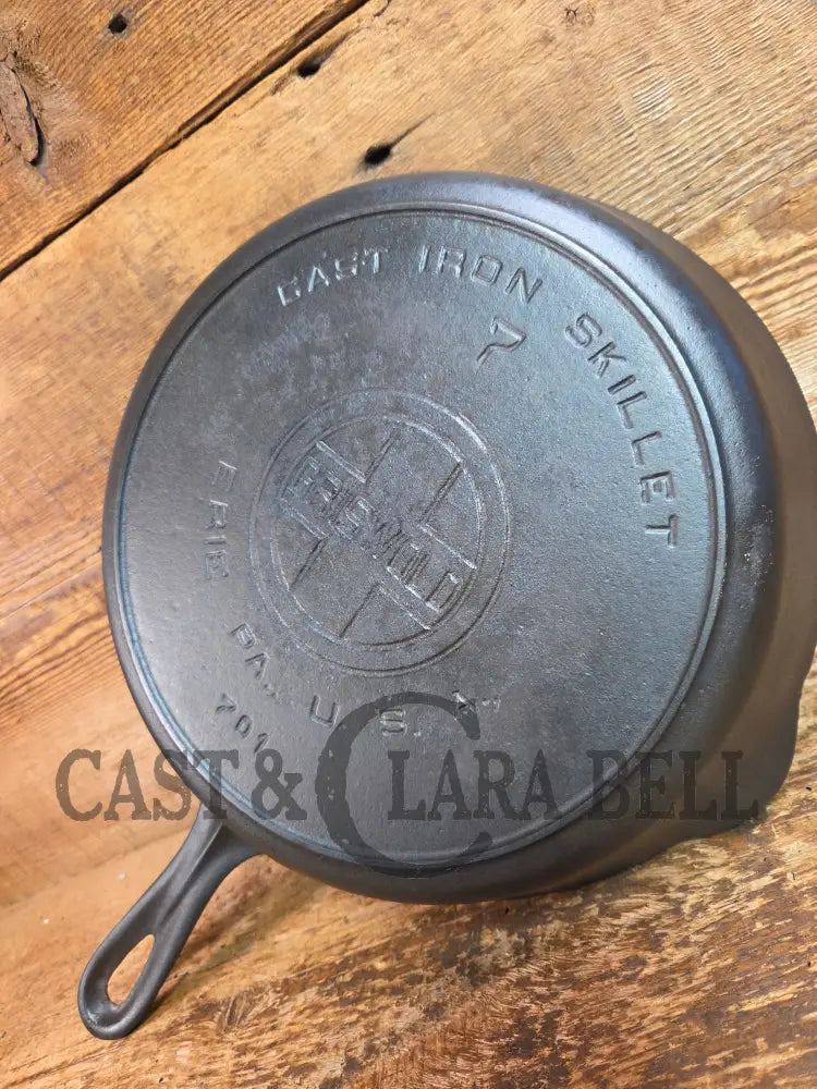BEAUTIFUL! 1910-20’s Griswold #7 Skillet with Heat Ring and Large Block Logo 701 - Skillet