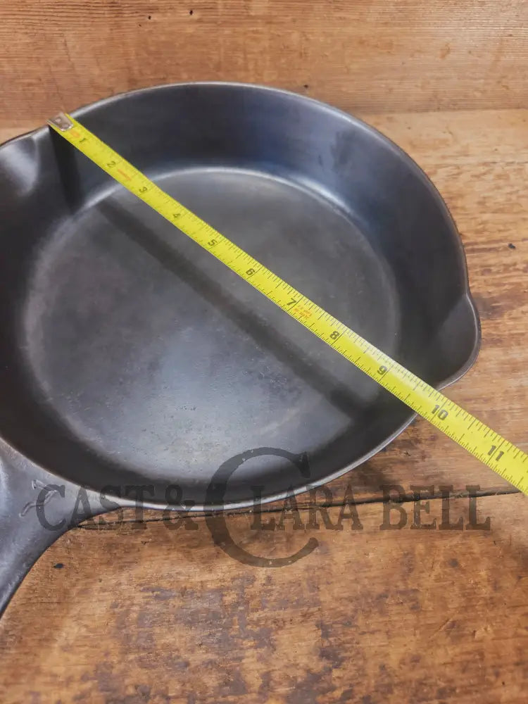 BEAUTIFUL! 1910-20’s Griswold #7 Skillet with Heat Ring and Large Block Logo 701 - Skillet