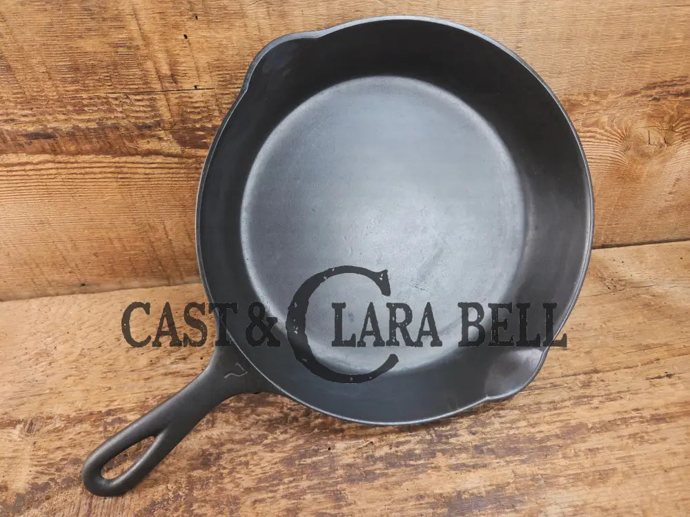 BEAUTIFUL! 1910-20’s Griswold #7 Skillet with Heat Ring and Large Block Logo 701 Skillet