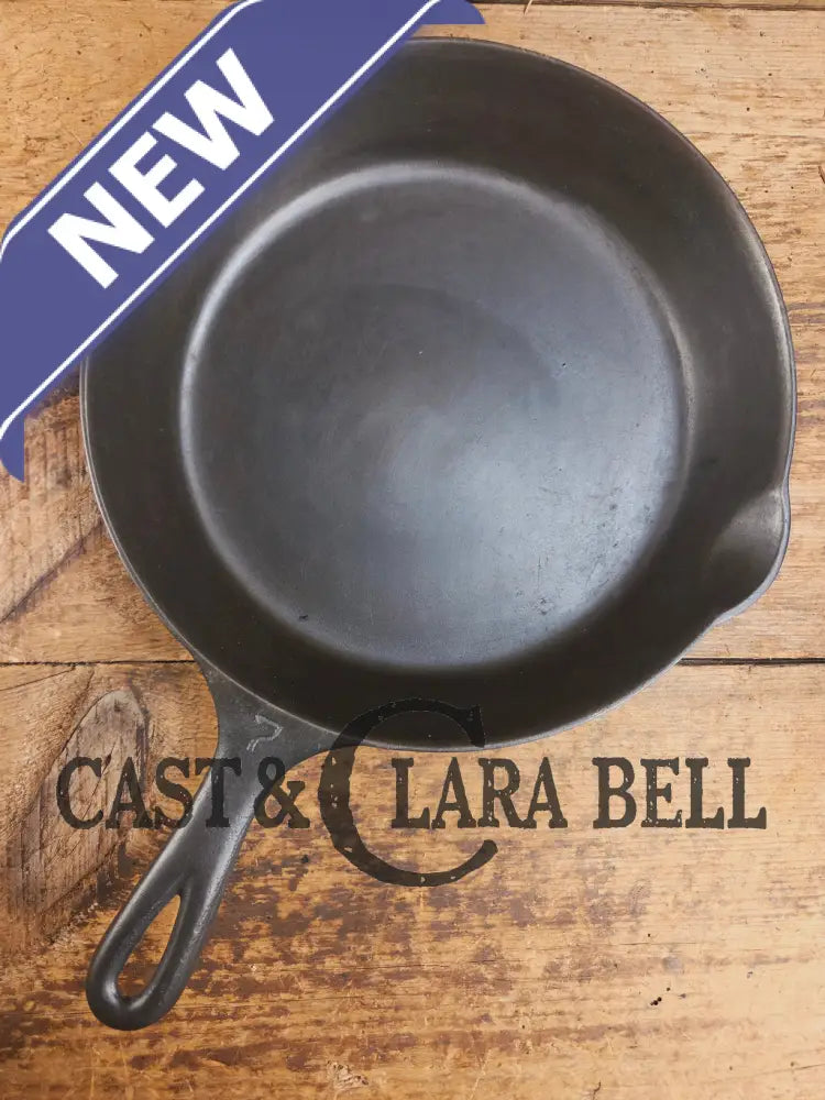 BEAUTIFUL! 1910-20’s Griswold #7 Skillet with Heat Ring and Large Block Logo 701 Skillet