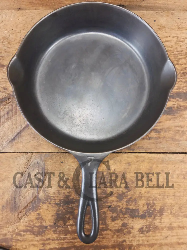 BEAUTIFUL! 1910-20’s Griswold #7 Skillet with Heat Ring and Large Block Logo 701 - Skillet