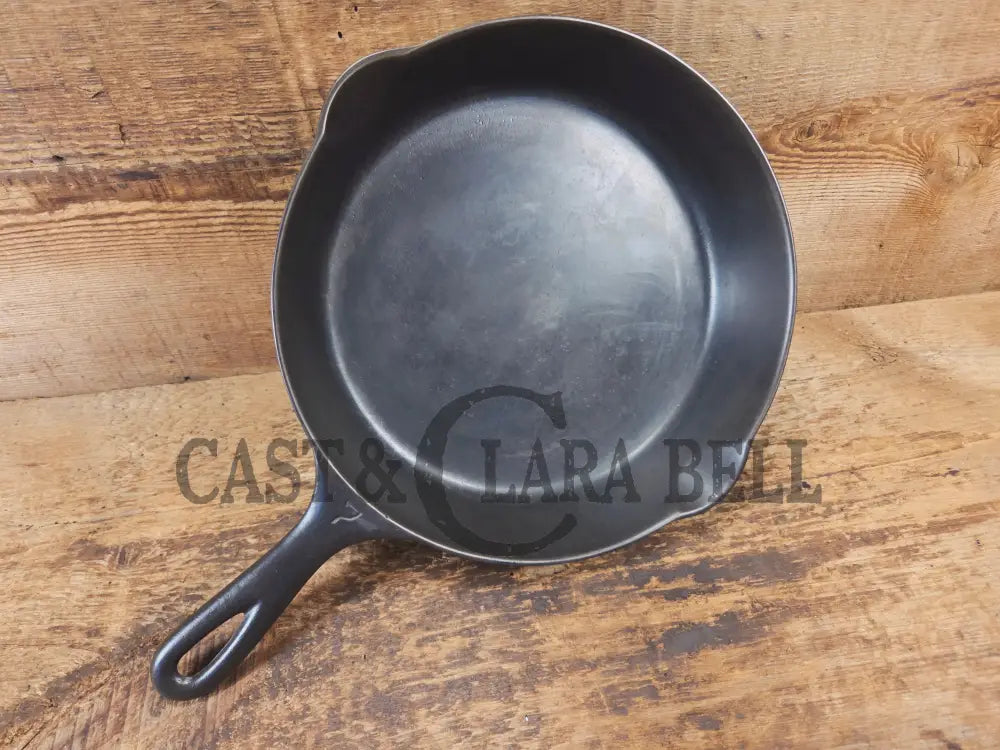 BEAUTIFUL! 1910-20’s Griswold #7 Skillet with Heat Ring and Large Block Logo 701 - Skillet