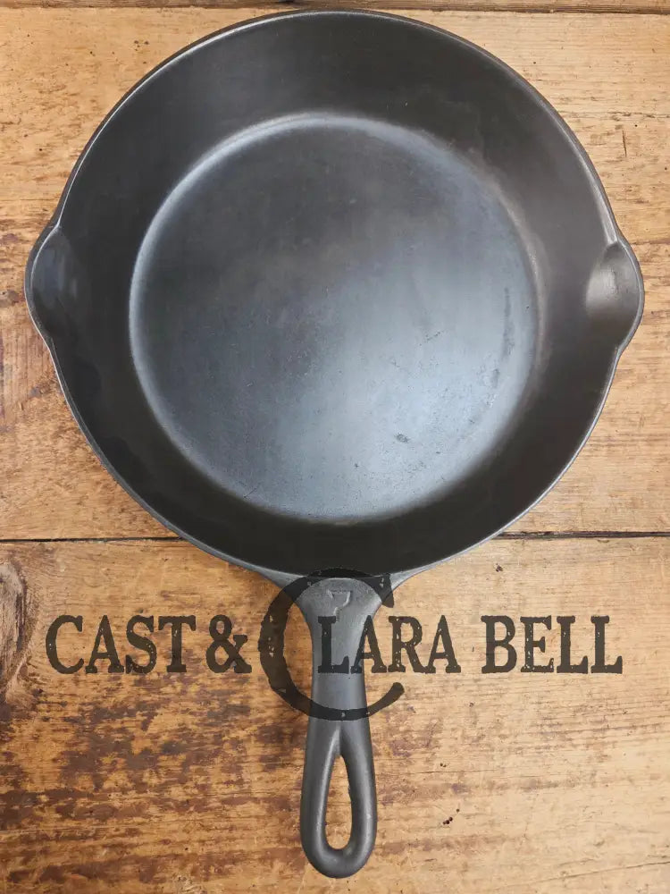 BEAUTIFUL! 1910-20’s Griswold #7 Skillet with Heat Ring and Large Block Logo 701 Skillet