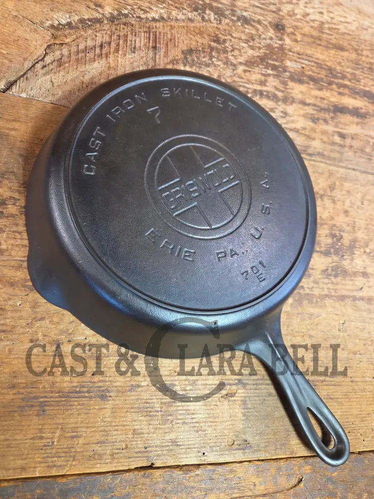 BEAUTIFUL! 1910-20’s Griswold #7 Skillet with Heat Ring and Large Block Logo 701 E - Skillet