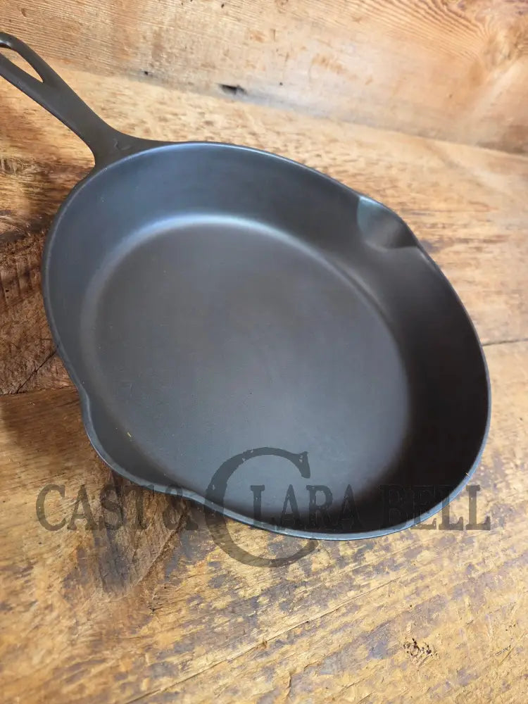 BEAUTIFUL! 1910-20’s Griswold #7 Skillet with Heat Ring and Large Block Logo 701 E - Skillet