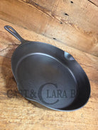 Beautiful 1910’s Early Favorite Piqua Ware #10 Cast Iron Skillet Smiley Logo Skillet