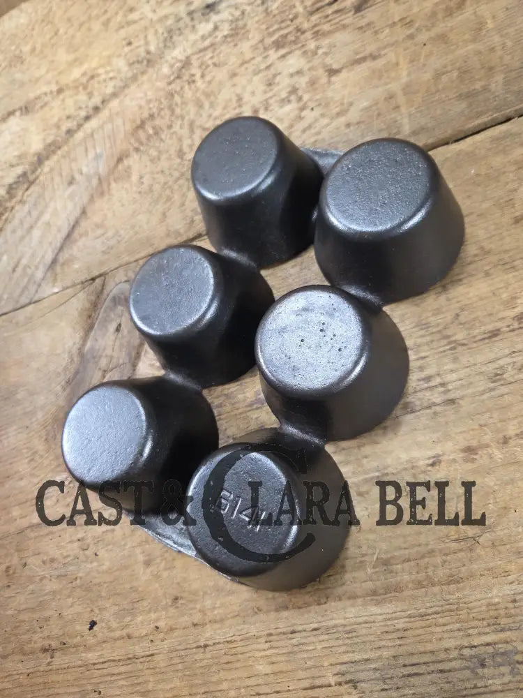 Beautiful 1910’s ’Griswold’s Erie’ 6 Cup Muffin/Popover Pan 6141 Variation 4 Bakeware