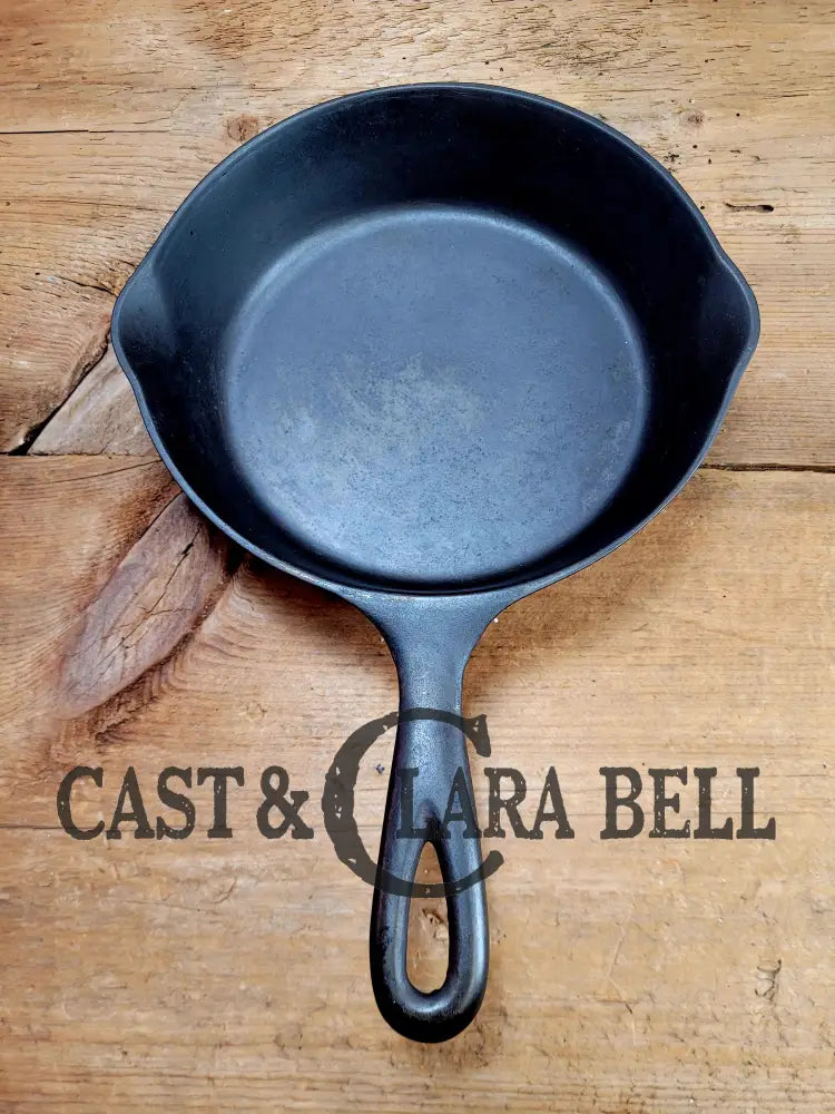 Beautiful! 1920’S Favorite Made Puritan No. 5 Cast Iron Skillet W Heat Ring! Unique Handle Style.