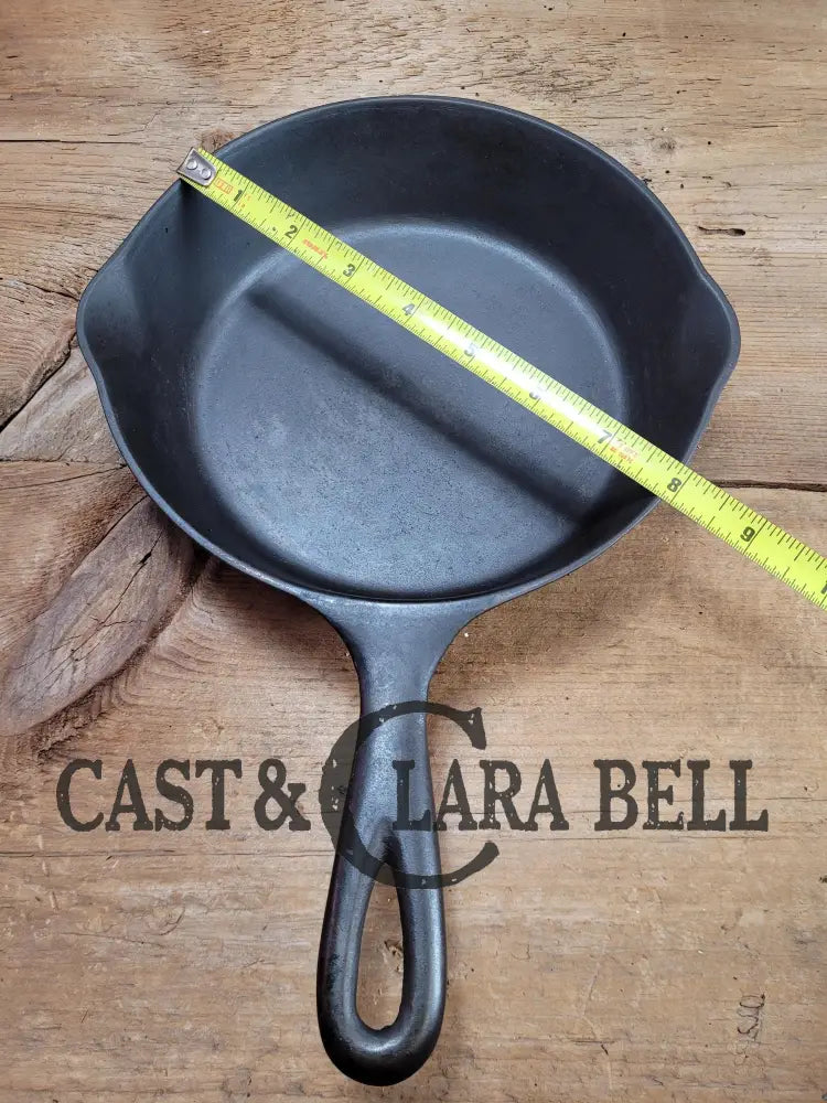 Beautiful! 1920’S Favorite Made Puritan No. 5 Cast Iron Skillet W Heat Ring! Unique Handle Style.