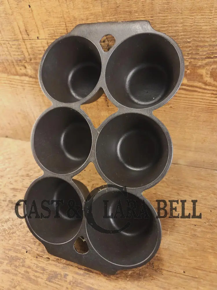 Beautiful 1920’s Griswold 6 Cup Muffin/Popover Pan 6141 Variation 4 Rarity 3. Restored Seasoned and Ready to Use!