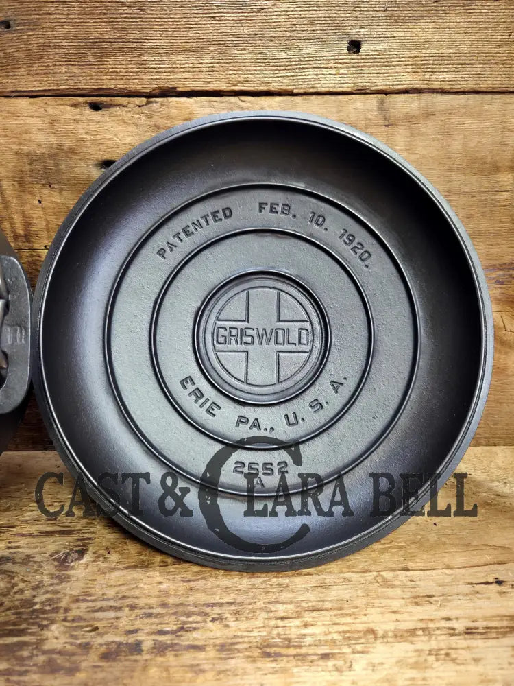 Beautiful 1920’s Griswold No. 9 Tite-Top Dutch Oven with Block Logo p/n 834 B Block Logo lid 2552 A. PERFECT for stews