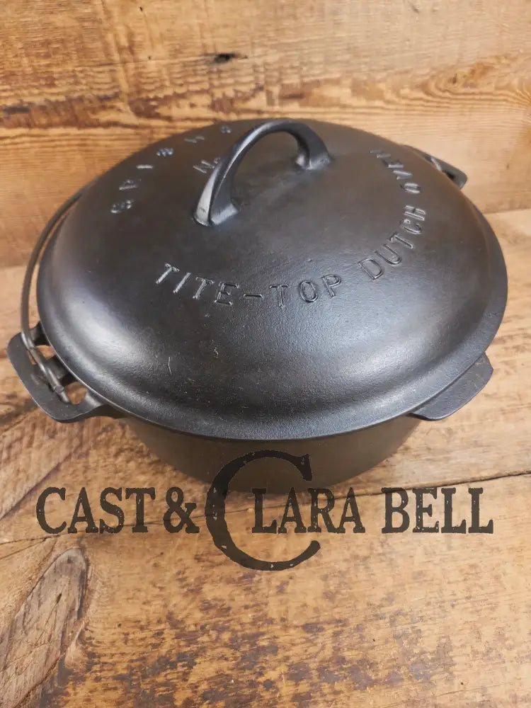 Beautiful 1920’s Griswold No. 9 Tite-Top Dutch Oven with Block Logo p/n 834 B Block Logo lid 2552. PERFECT for stews