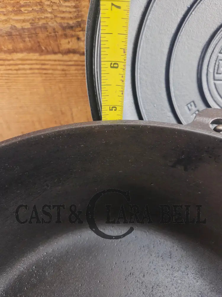 Beautiful 1920’s Griswold No. 9 Tite-Top Dutch Oven with Block Logo p/n 834 Block Logo lid 2552. PERFECT for stews