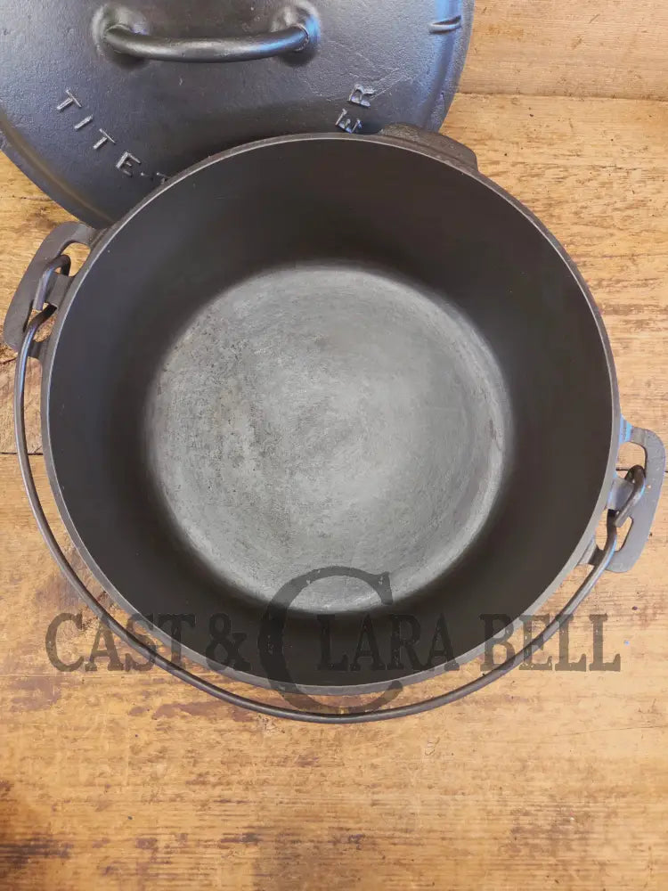Beautiful 1920’s Griswold No. 9 Tite-Top Dutch Oven with Slant Logo p/n 834 Slant Logo lid 2552. PERFECT for stews