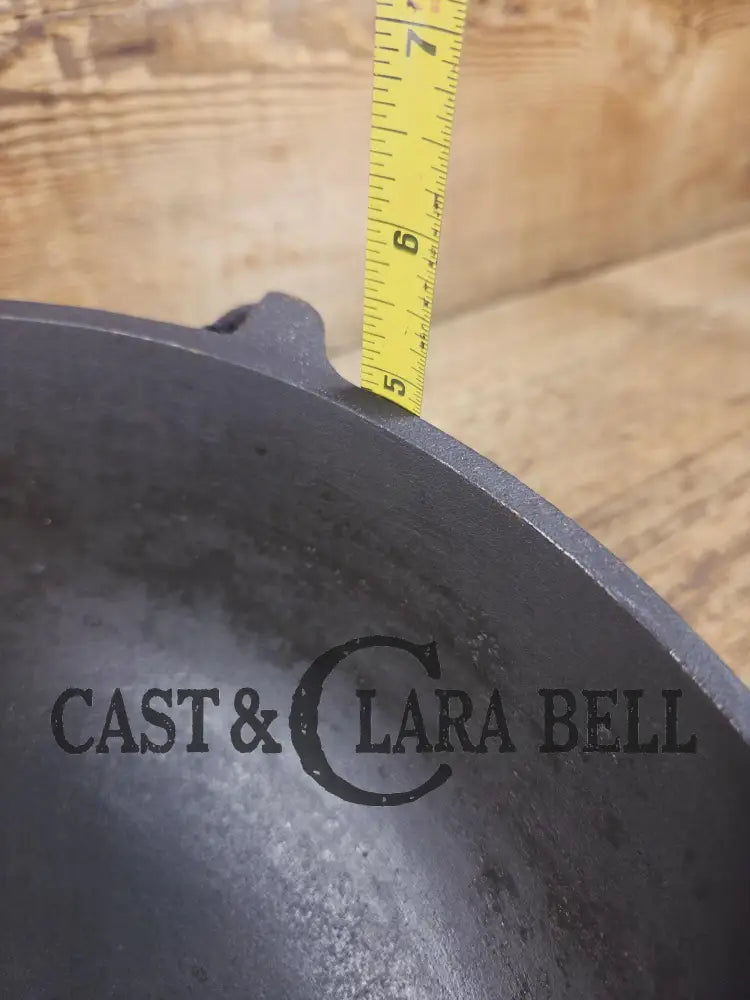 Beautiful 1930’s #4 Griswold (#782) Scotch Bowl (aka candy kettle). Hard to find really cook bowl for bread proofing