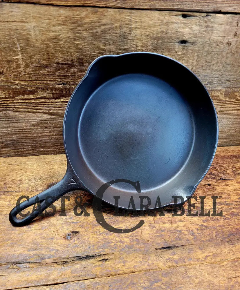 Beautiful! 1930’S Griswold #7 Cast Iron Skillet W Large Block Logo Smooth Bottom 701 J