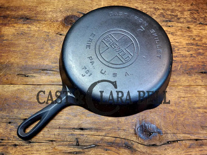 Beautiful! 1930’S Griswold #7 Cast Iron Skillet W Large Block Logo Smooth Bottom 701 J