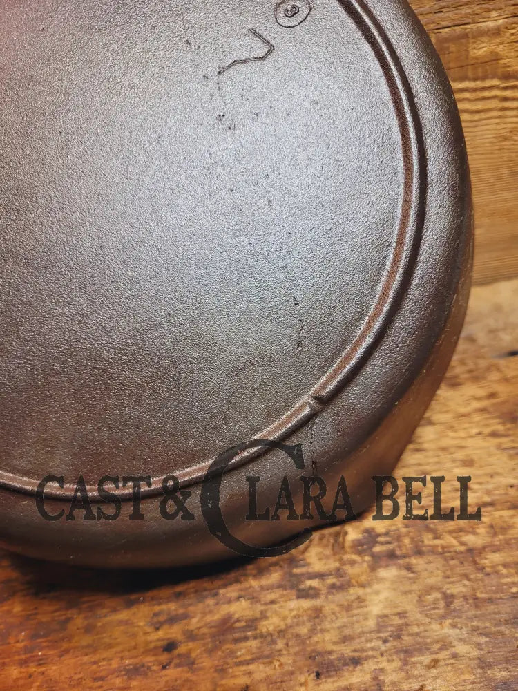 Beautiful!! 1930S Lodge #7 Cast Iron Skillet With 3 Notch Heat Ring. Raised Blob Makers Mark