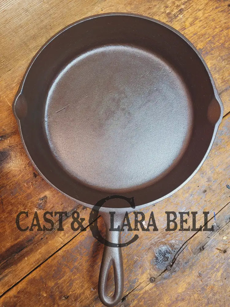 Beautiful!! 1930S Lodge #7 Cast Iron Skillet With 3 Notch Heat Ring. Raised Blob Makers Mark