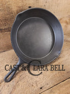 Beautiful!! 1930’s Lodge #8 Cast Iron Skillet with 3 Notch Heat Ring. Raised Blob makers mark Skillet