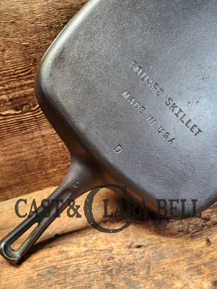 Beautiful 1940’S Later Series Wagner Square Skillet Fully Restored And Ready To Go. Perfect For