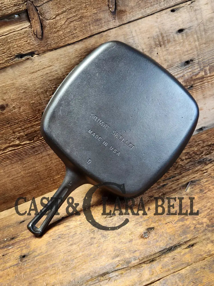 Beautiful 1940’S Later Series Wagner Square Skillet Fully Restored And Ready To Go. Perfect For