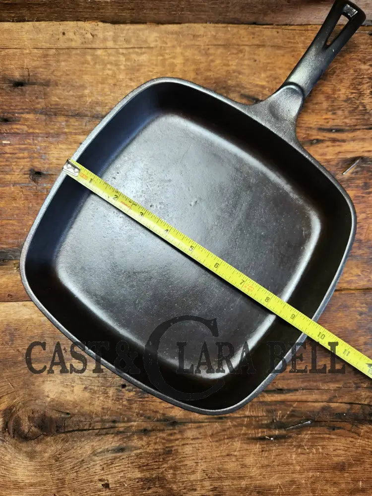 Beautiful 1940’S Later Series Wagner Square Skillet Fully Restored And Ready To Go. Perfect For