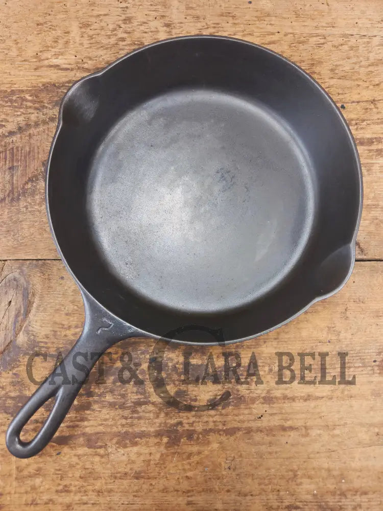 BEAUTIFUL! 1910-20’s Griswold #7 Skillet with Heat Ring and Large Block Logo 701 B - Skillet