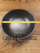 Beautiful #3 1910’s era Wagner Sidney #3 Scotch Bowl (aka candy kettle). Hard to find GORGEOUS collector’s piece. Dutch