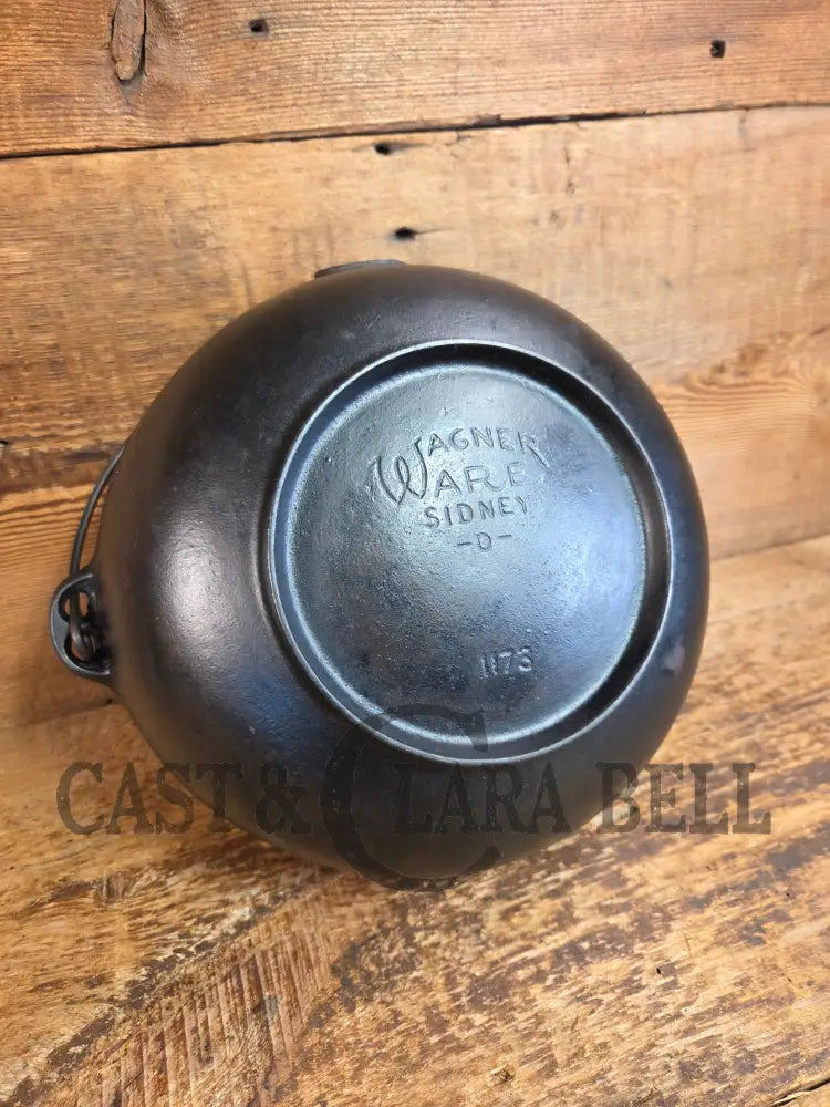 Beautiful #3 1920’s era Wagner Sidney #3 Scotch Bowl (aka candy kettle). Hard to find GORGEOUS collector’s piece