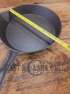 Beautiful Antique gate-marked unknown #9 skillet. Est 1880’s. Left single spout heat ring bottom w/ semi fancy handle