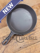 Beautiful Antique gate-marked unknown #9 skillet. Est 1880’s. Left single spout heat ring bottom w/ semi fancy handle