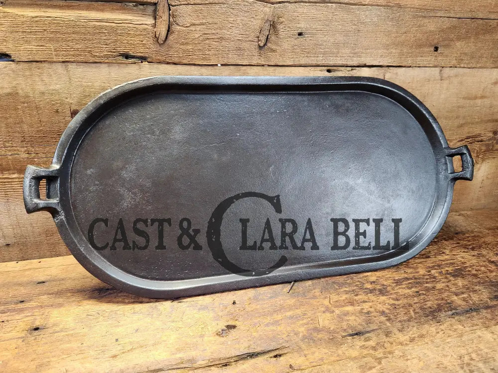 Beautiful Early 1900’S #9 Cast Iron Griddle. Awesome For Pancakes Bacon Baking Etc... Lightweight