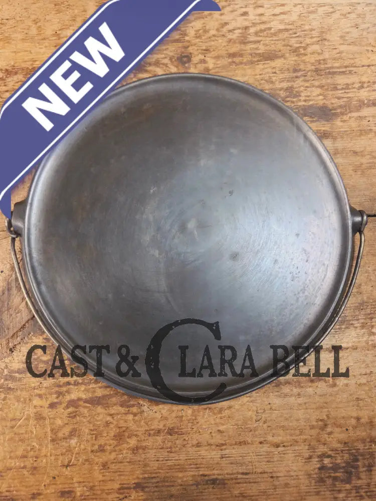 Beautiful!! Early 1920’s Griswold Slant Logo ’Erie’ No. 12 Round Griddle Bailed 741. Perfect Pizza Griddle - Griddle