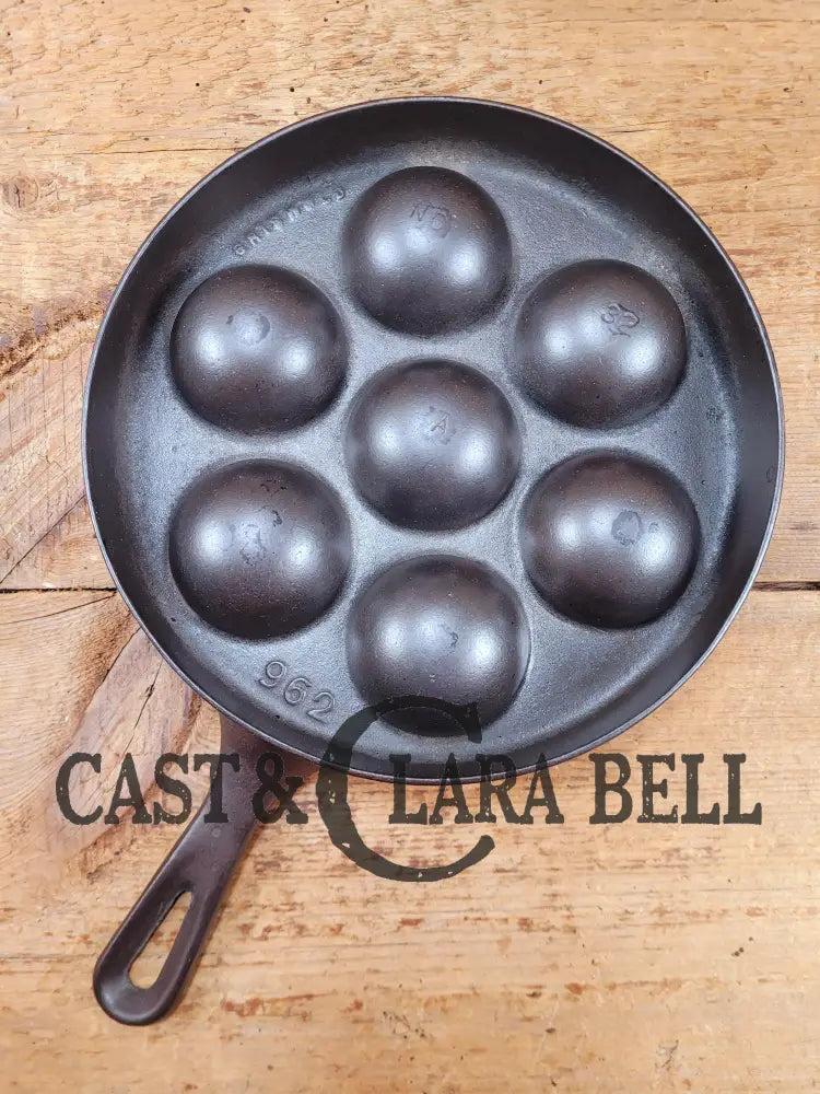 Beautiful early Griswold No. 32 Cast Iron Aebleskiver 962. Awesome poached eggs! Skillet