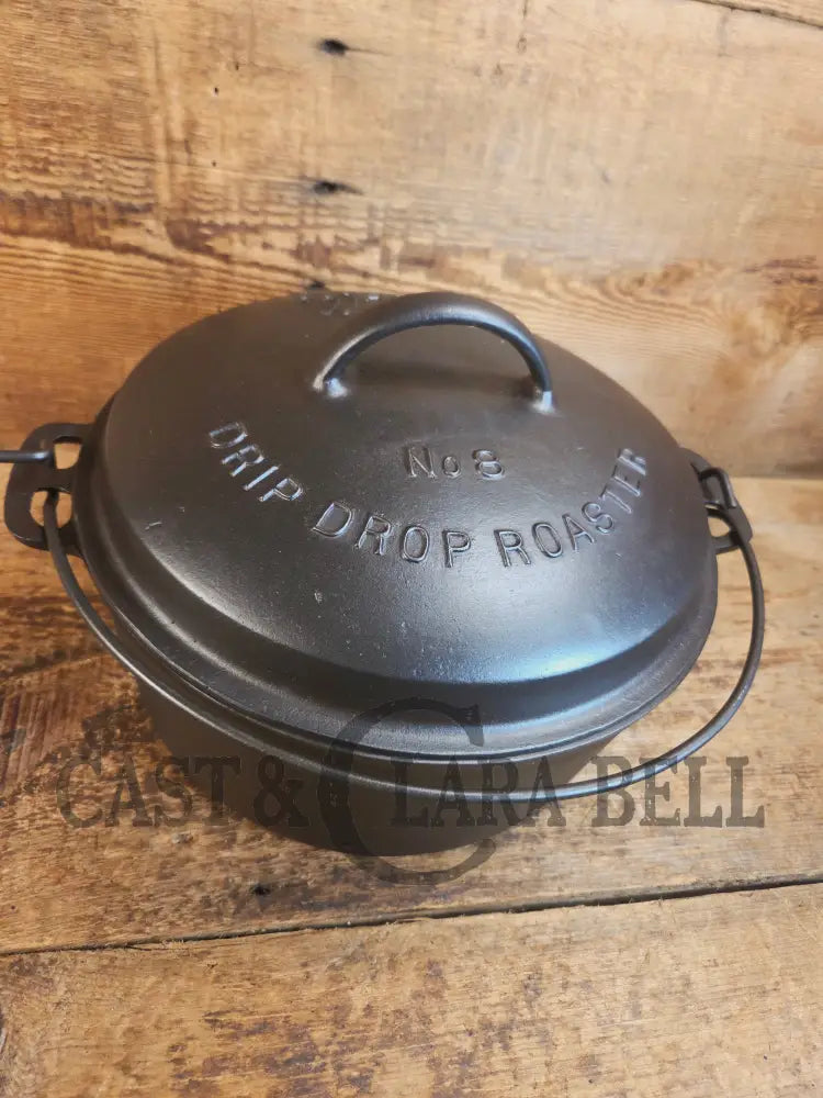 Beautiful & elegant! 1930’s raised logo Wagner Ware #8 Drip Drop Round Roaster #1268 w/ Sawtooth Lid p/n 1268 - Dutch