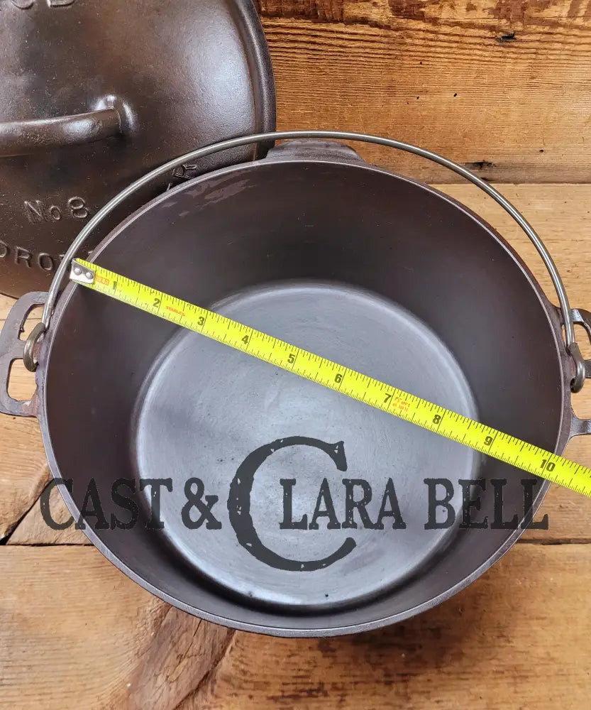 Beautiful & elegant! 1930’s Wagner Ware #8 Drip Drop Roaster #1268 A w/ Sawtooth Lid p/n 1268 A. Raised Letter lid.